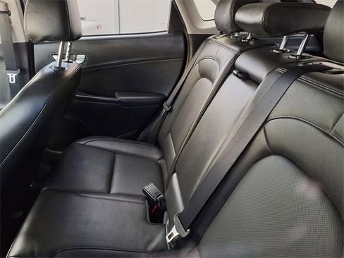 Certified 2023 Hyundai Kona Limited image 13