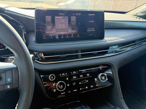 Used 2025 INFINITI QX60 Luxe w/ Black Edition image 19