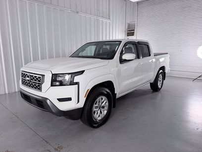 Used 2024 Nissan Frontier SV w/ Technology Package