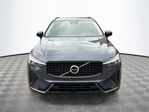 Used 2023 Volvo XC60 B5 Ultimate w/ Protection Package Premier image 2