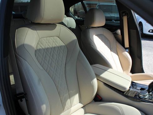 Used 2021 BMW 530i xDrive w/ Convenience Package image 41