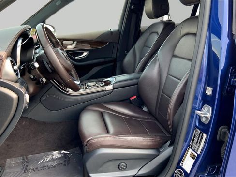 Used 2018 Mercedes-Benz GLC 300 4MATIC image 7
