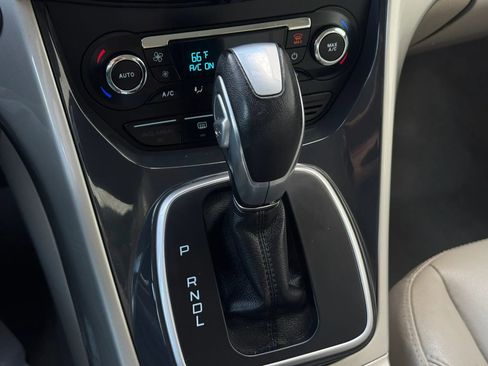 Used 2013 Ford C-MAX SEL image 39