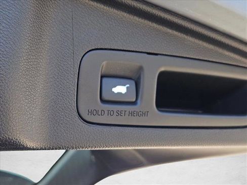 Used 2022 Honda CR-V Touring image 7