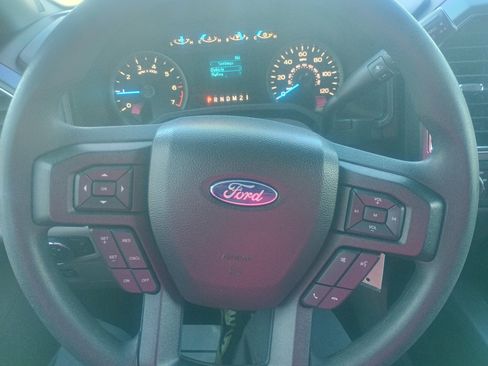 Used 2017 Ford F150 XLT image 25