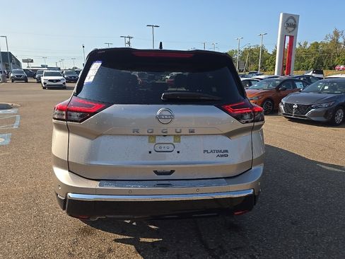 New 2026 Nissan Rogue Platinum w/ Platinum Premium Package image 6