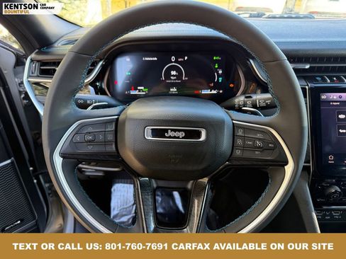 Used 2024 Jeep Grand Cherokee Trailhawk image 17