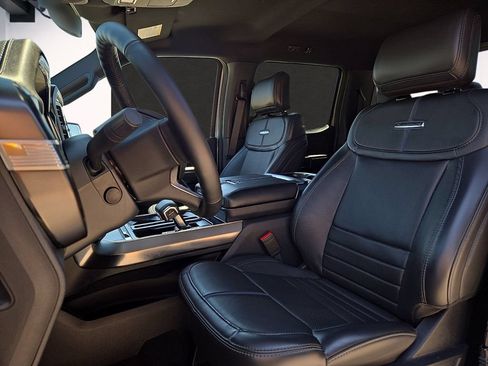 Used 2025 Ford F150 Platinum AWD/4WD image 13