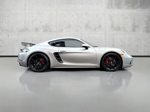 Used 2019 Porsche 718 Cayman GTS image 8