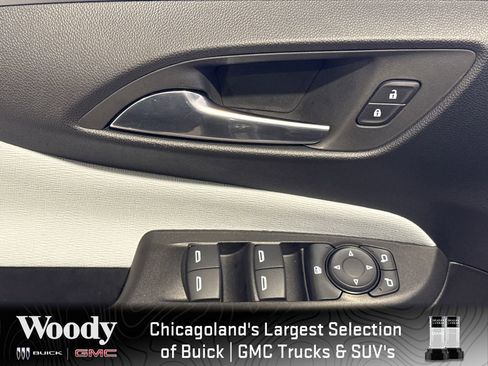 Certified 2025 Buick Envista Preferred image 13