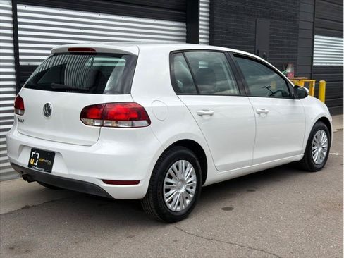 Used 2013 Volkswagen Golf 4-Door FWD image 3