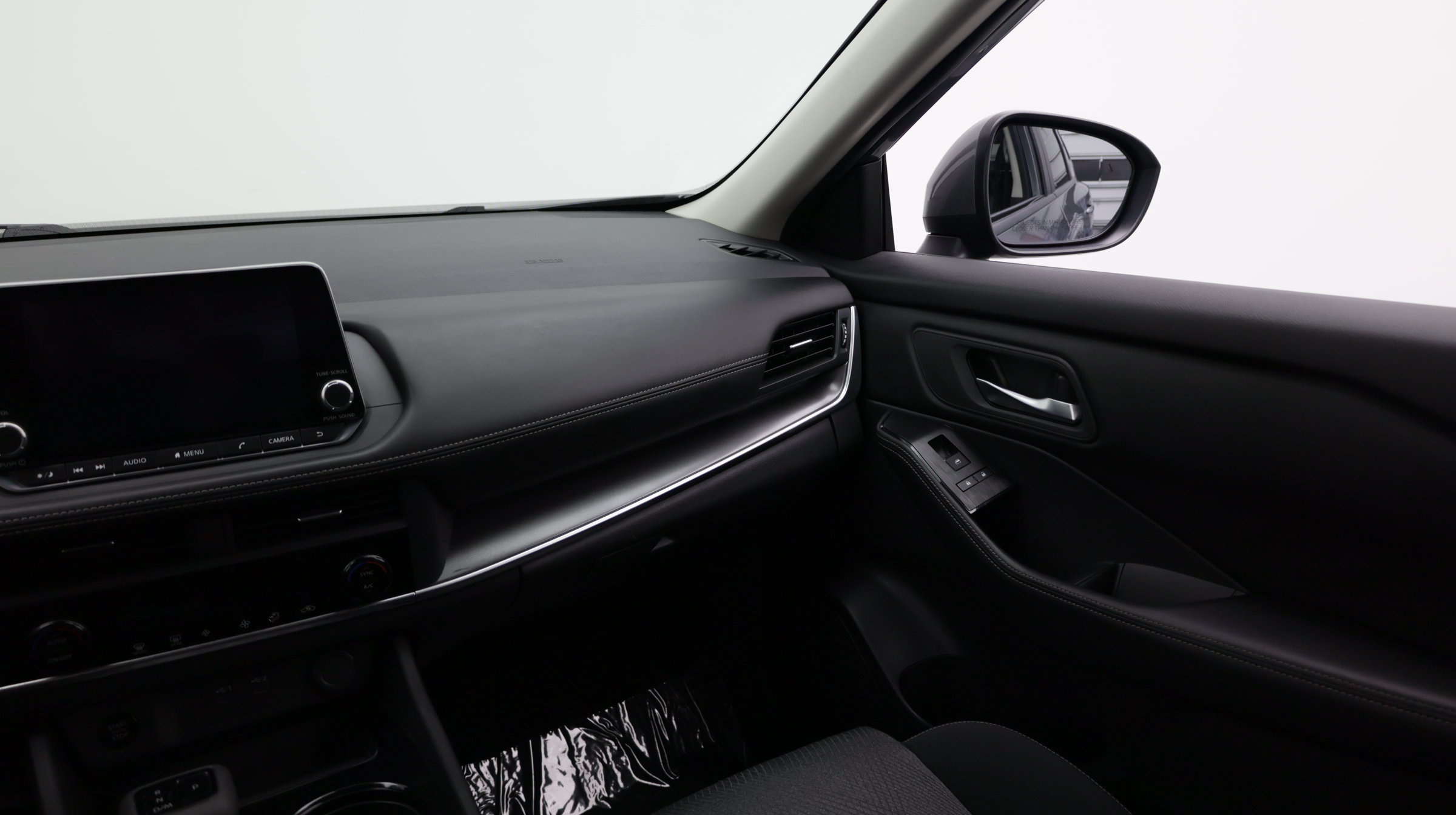Used 2024 Nissan Rogue SV FWD image 32
