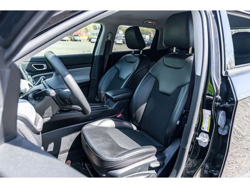 Used 2022 Jeep Compass Latitude image 14