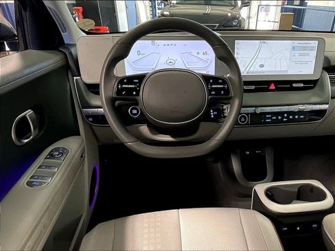 Used 2024 Hyundai Ioniq 5 Limited image 18