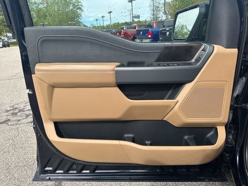 Used 2022 Ford F150 Lariat AWD/4WD image 16