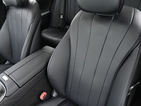 Used 2025 Mercedes-Benz E 450 4MATIC Sedan image 11