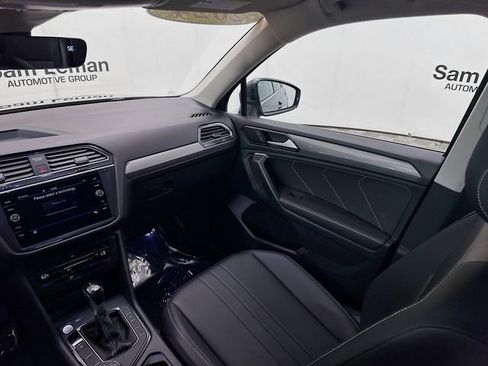 Used 2024 Volkswagen Tiguan SE image 22