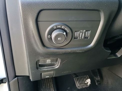 New 2026 Jeep Grand Cherokee Limited image 25