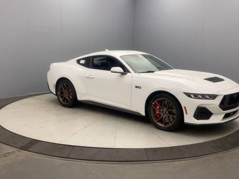 Used 2024 Ford Mustang GT Premium RWD image 7