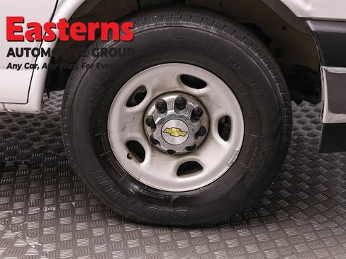 Used 2024 Chevrolet Express 3500 LT w/ LT Preferred Equipment Group RWD image 29
