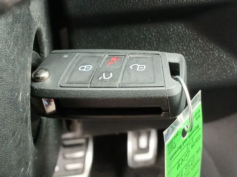 Used 2025 Volkswagen Jetta Sport image 17