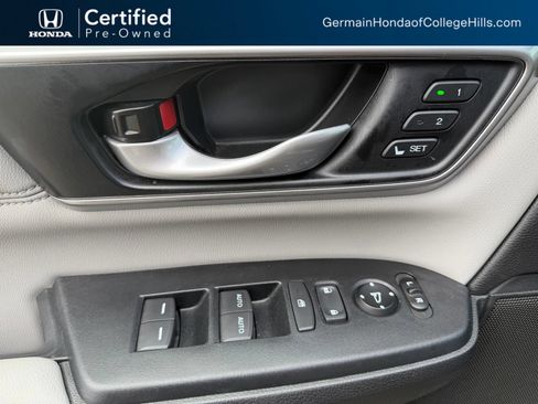 Used 2022 Honda CR-V Touring image 17