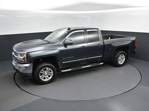 Used 2017 Chevrolet Silverado 1500 LT w/ All Star Edition AWD/4WD image 29