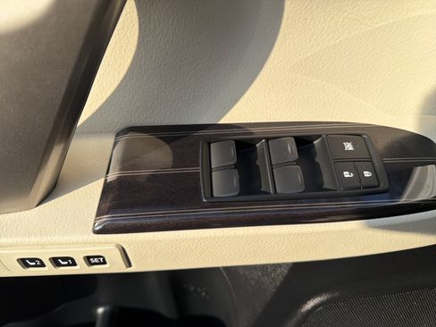 Used 2021 Lexus GX 460 Luxury w/ Sport Design Package AWD/4WD image 14