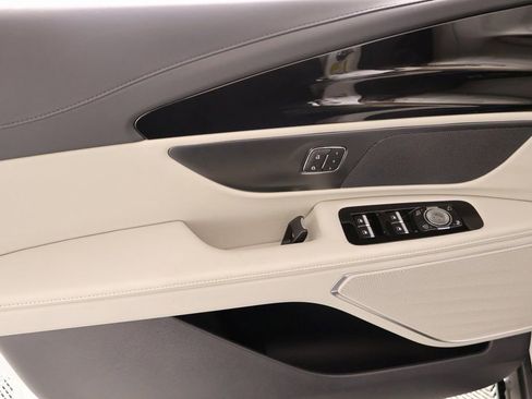New 2026 Lincoln Nautilus Premier w/ Jet Appearance Package AWD/4WD image 16