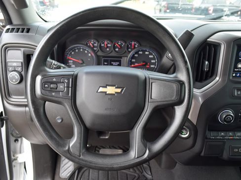 Used 2022 Chevrolet Silverado 1500 Custom RWD image 6