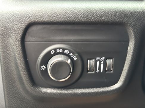 Used 2021 Jeep Grand Cherokee L Laredo AWD/4WD image 14