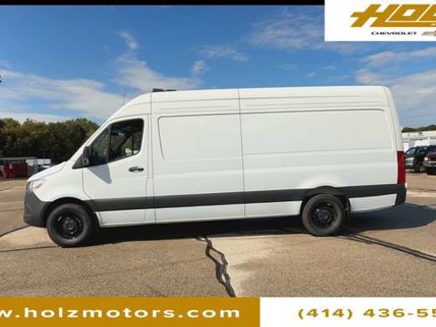 Used 2025 Mercedes-Benz Sprinter 2500 image 5