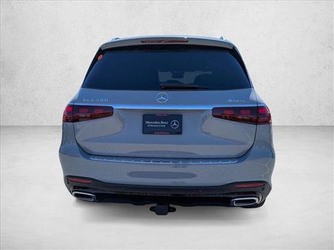 New 2026 Mercedes-Benz GLS 580 4MATIC image 7