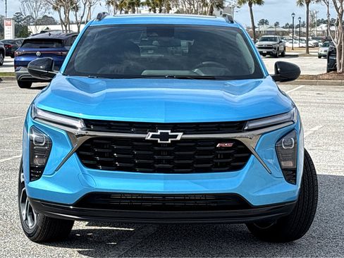 New 2026 Chevrolet Trax RS w/ Sunroof Package FWD image 2