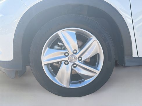 Used 2019 Honda HR-V EX-L image 11