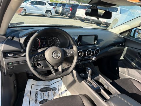 Used 2024 Nissan Sentra S FWD image 13