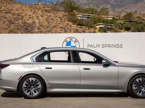 New 2025 BMW i7 xDrive60 image 6