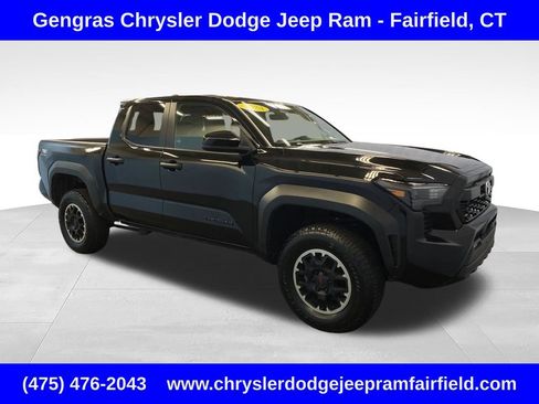 Used 2024 Toyota Tacoma TRD Off-Road AWD/4WD image 7