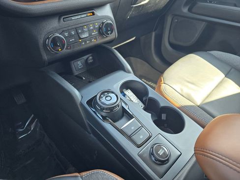 Used 2022 Ford Bronco Sport Outer Banks w/ Tech Package AWD/4WD image 25