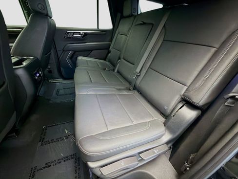 Used 2025 Chevrolet Tahoe LT AWD/4WD image 13