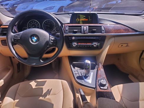 Used 2015 BMW 320i Sedan RWD image 16