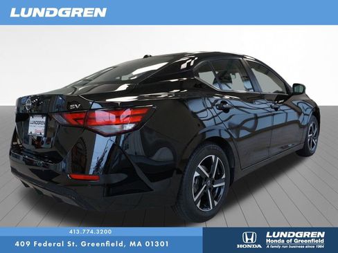 Used 2024 Nissan Sentra SV FWD image 9