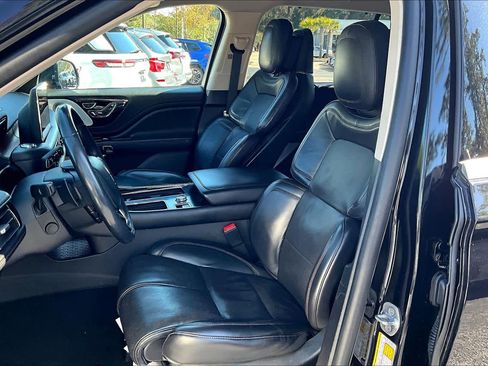Used 2020 Lincoln Aviator Reserve w/ Equipment Group 202A image 7