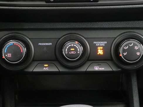 Used 2024 Kia Forte LXS w/ LXS Technology Package FWD image 19