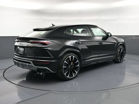 Used 2022 Lamborghini Urus AWD/4WD image 8