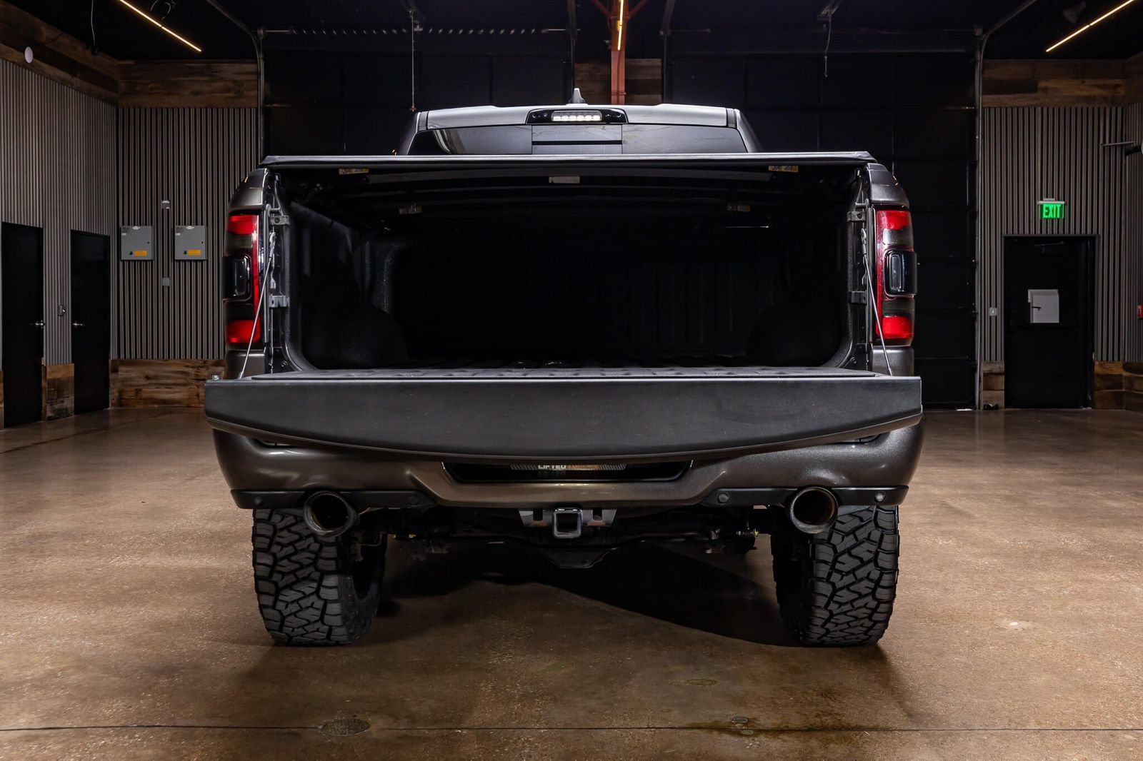 Used 2022 RAM 1500 Limited AWD/4WD image 9