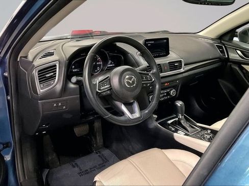Used 2018 MAZDA MAZDA3 Grand Touring w/ Premium Equipment Package FWD image 14