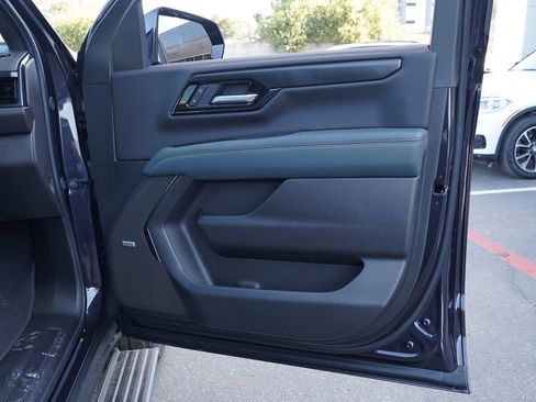 New 2026 GMC Yukon XL AT4 w/ AT4 Premium Package AWD/4WD image 28