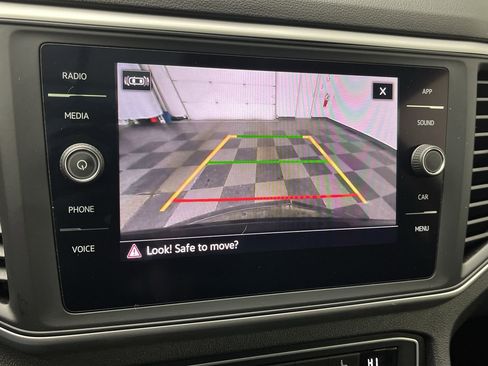 Used 2021 Volkswagen Atlas SE w/ Panoramic Sunroof Package image 5