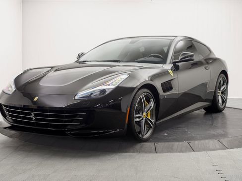 Used 2018 Ferrari GTC4Lusso AWD/4WD image 7